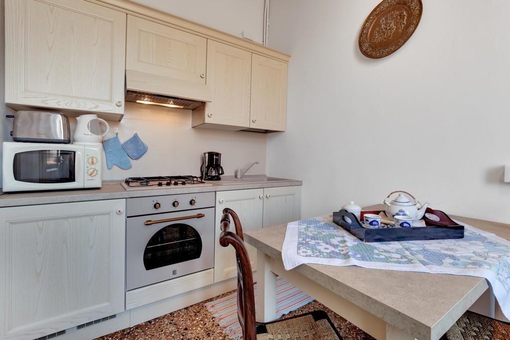Ca' Badoer West Studio Венеция Экстерьер фото