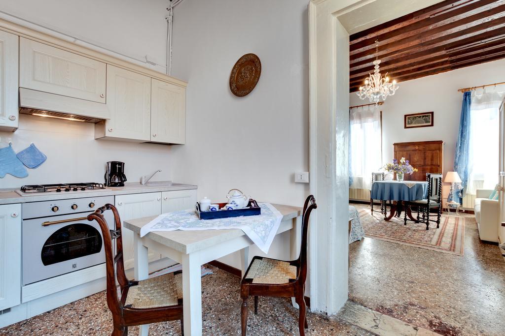 Ca' Badoer West Studio Венеция Экстерьер фото